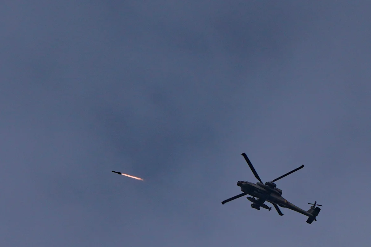 ABD İran'a helikopter vurması sonrası saldırıya başladı