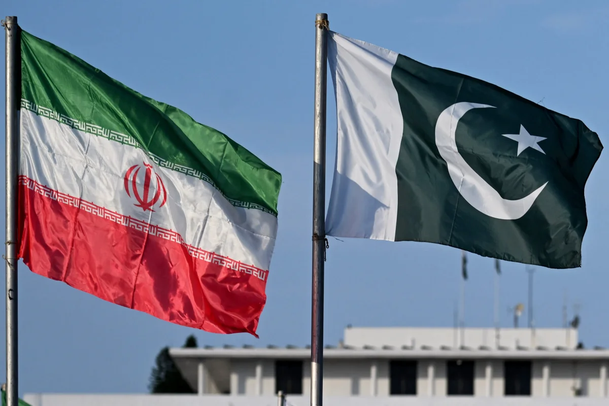 Pakistan İçişleri Bakanı İran'a Ziyaret Eder