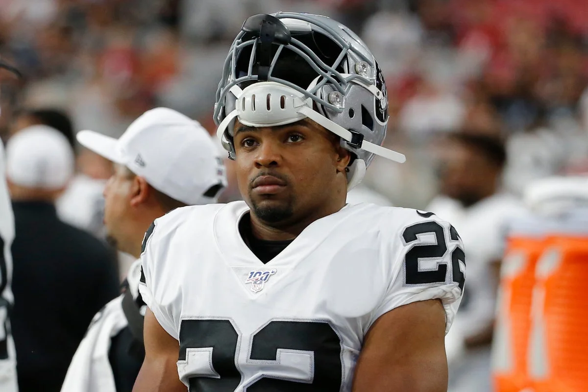 Doug Martin'in aile baskani ceza aldigini iddia etti