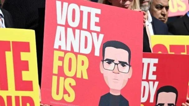 Andy Burnham Makerfield'de Kazandı, Starmer'a Meydan Okudu