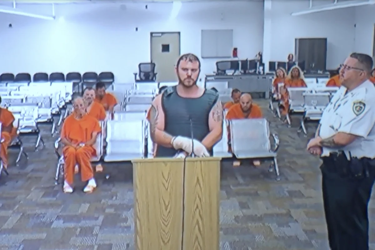 Florida'da Askeri Güvenlik İzni Sahibi Adam, Kız Arkadaşını Öldürdüğünü İtiraf Etti