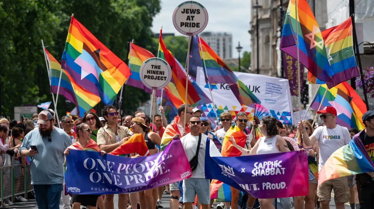 Londra Pride'de Yahudi katililara saldiri ve hakaret