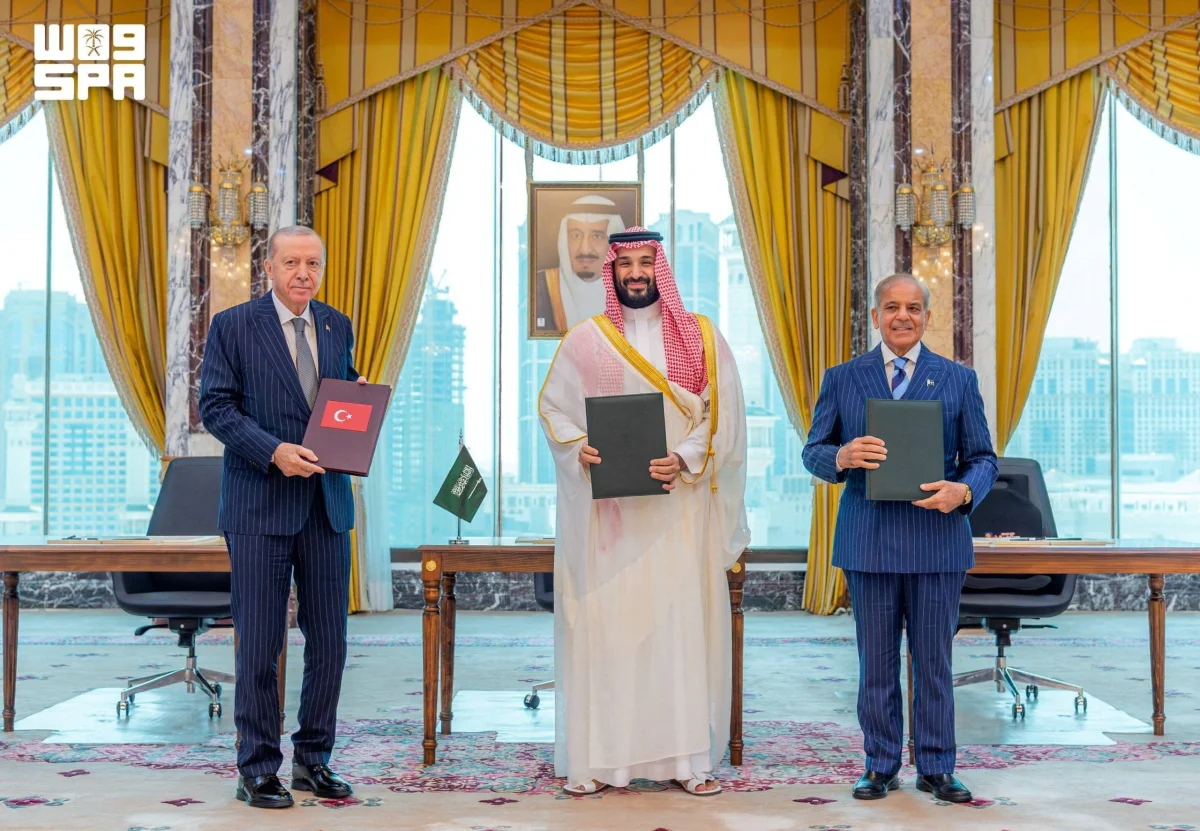 Mecca Defense Pact İncelikleri