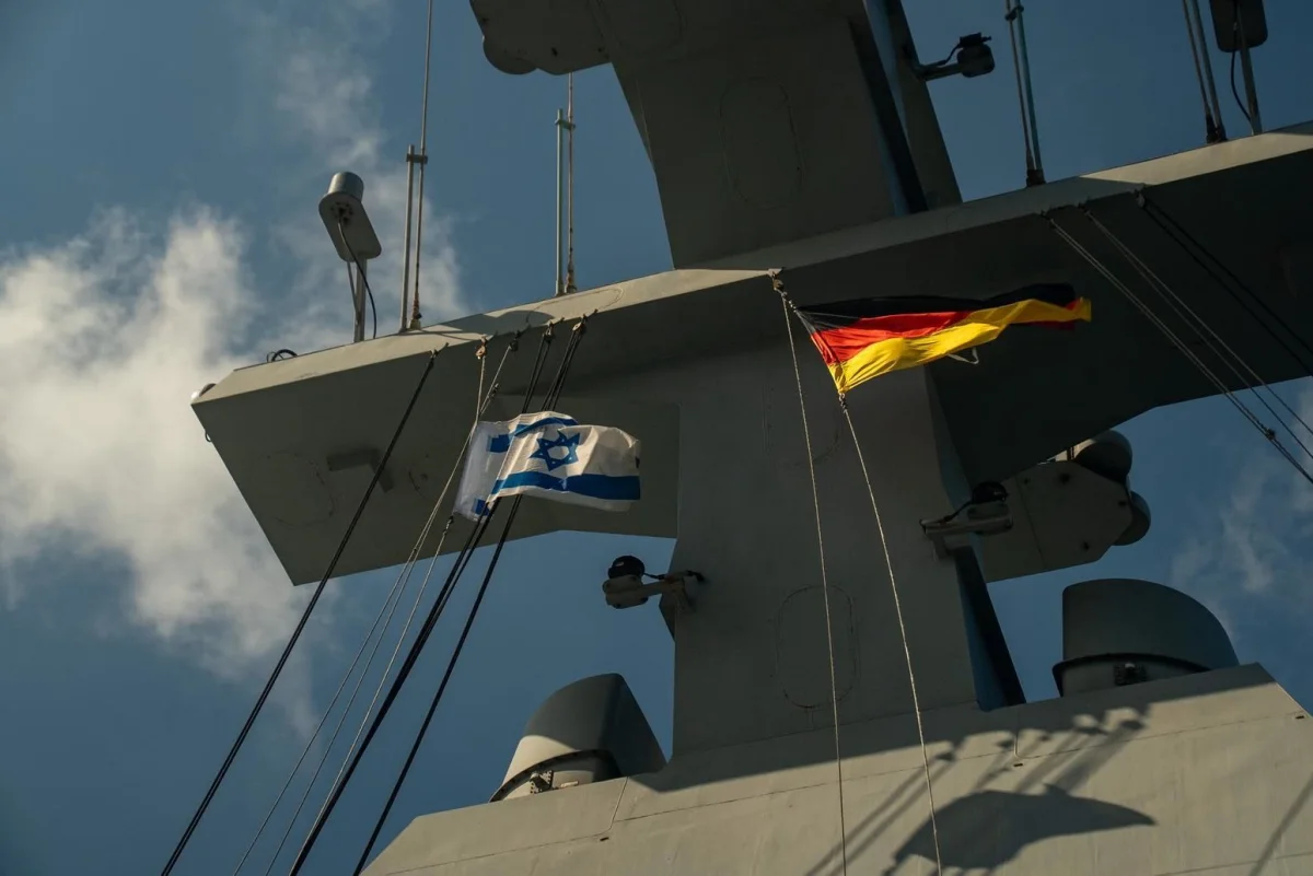 Almanya ve Israel donanmadaki askeri yapilandirma yapmistir