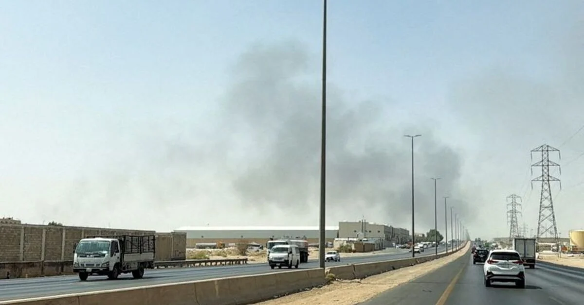 Riyad'da Aramco tesisine yakın yangın ve duman görüldü
