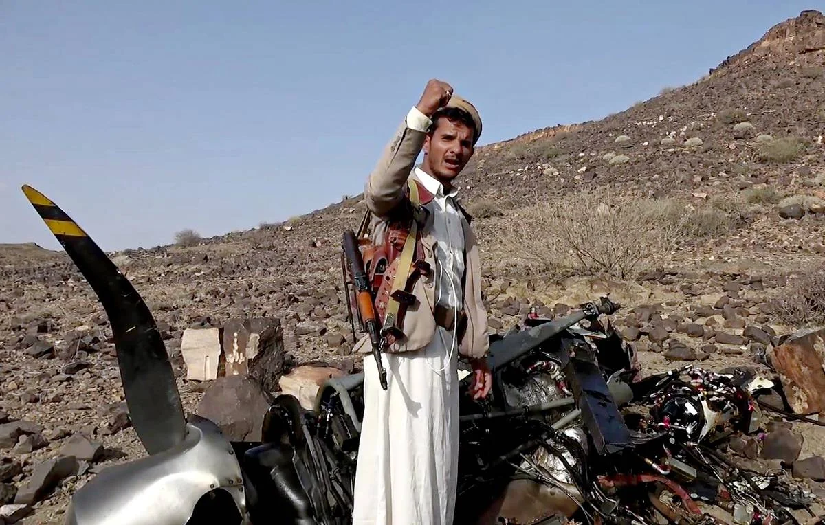 Houthi'ler Suudi Typhoon Savaş Uçağını ve Diğer Askeri Uçakları Yemen Hava Sahasında Hedef Aldı