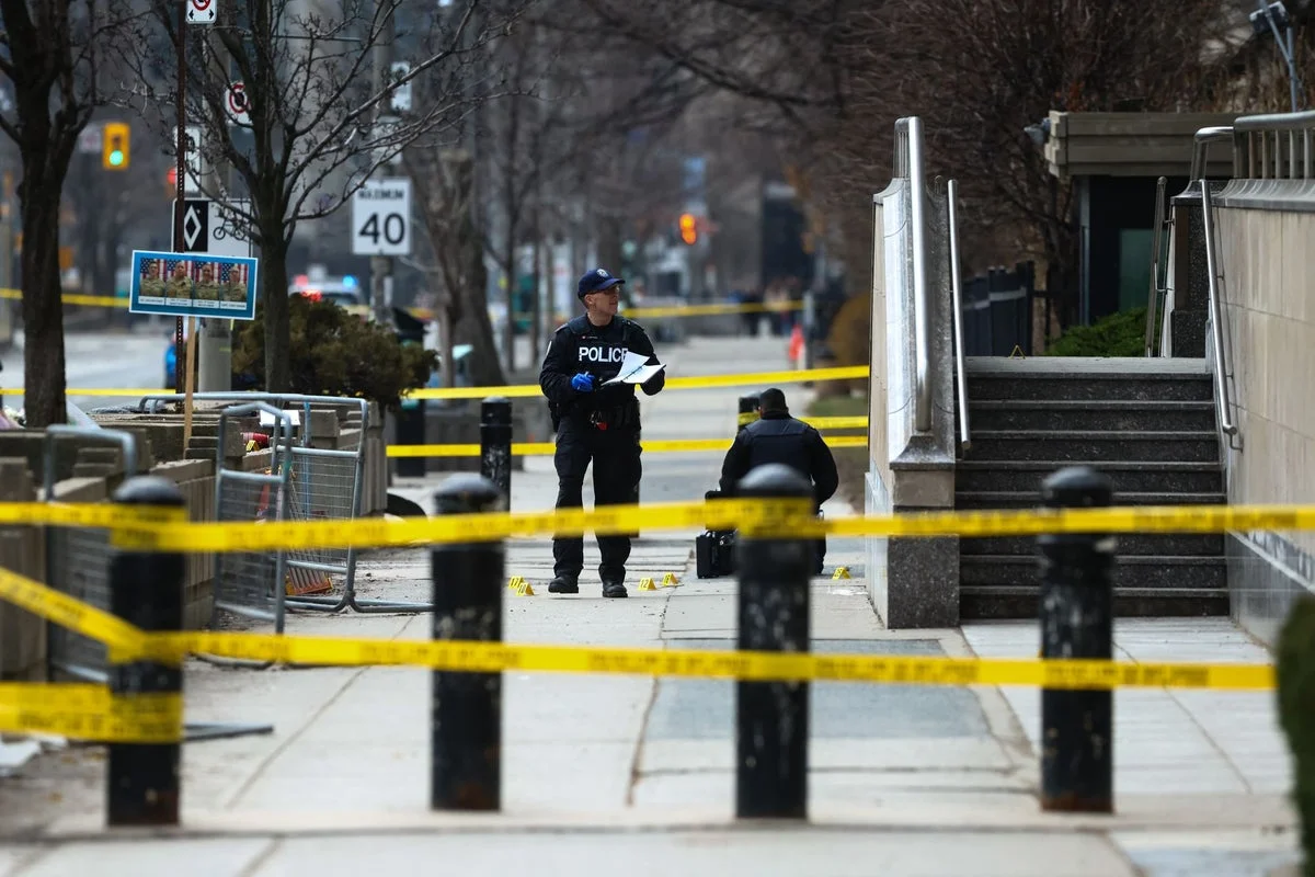 Toronto'da polis memuru vurularak öldürüldü