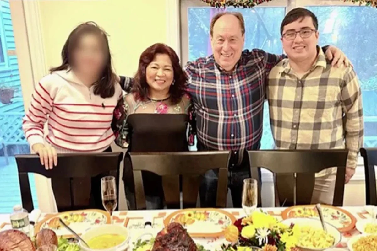 Amerika'da Katolík Ebeveynler, Okulun Yardımıyla Gizlice Geçiş Yapan Trans Kızlarının Velayeti İçin Savaşınıyor