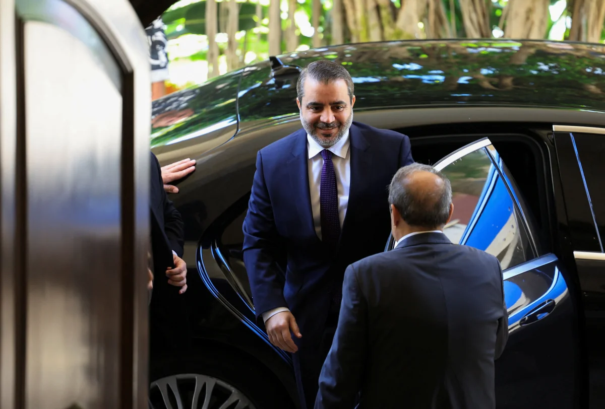 Suriye baskan yardimcisi Beyrut'a geldi, Trump'in Hezbollah'e saldirmanin tavsiyesinden sonra