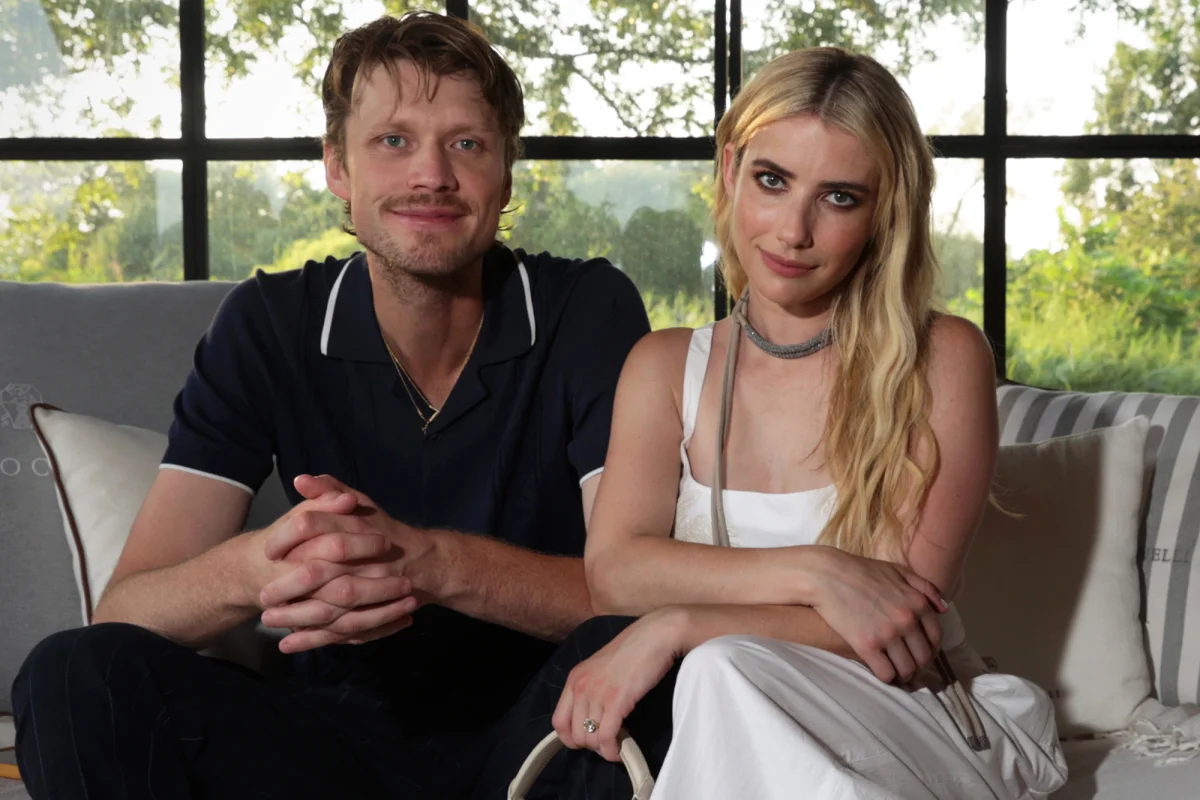 Emma Roberts ve Cody John evlendiler
